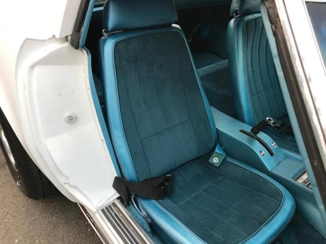 1969 White Chevrolet Corvette Coupe