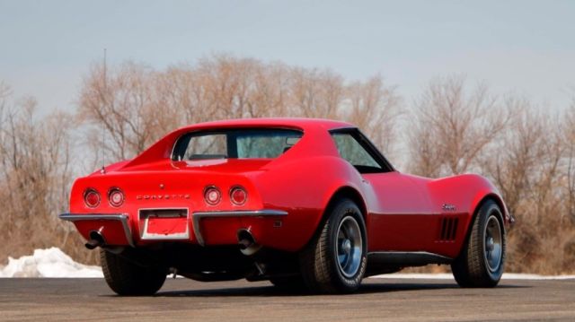 1969 Yellow Chevrolet Corvette Coupe