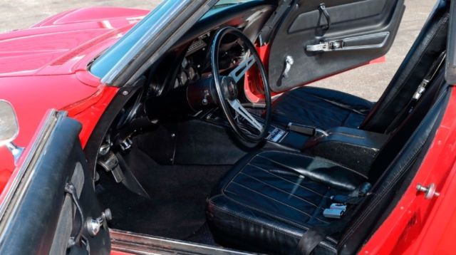 1969 Yellow Chevrolet Corvette Coupe