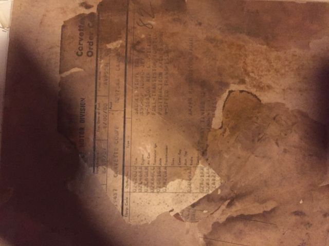 1969 White Chevrolet Corvette Coupe