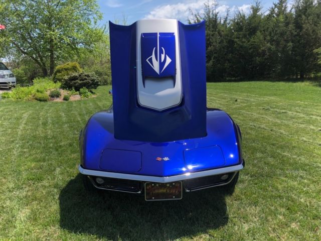 1969 Blue Chevrolet Corvette Coupe