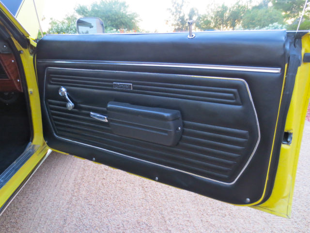 19690000 Yellow Chevrolet Camaro Coupe