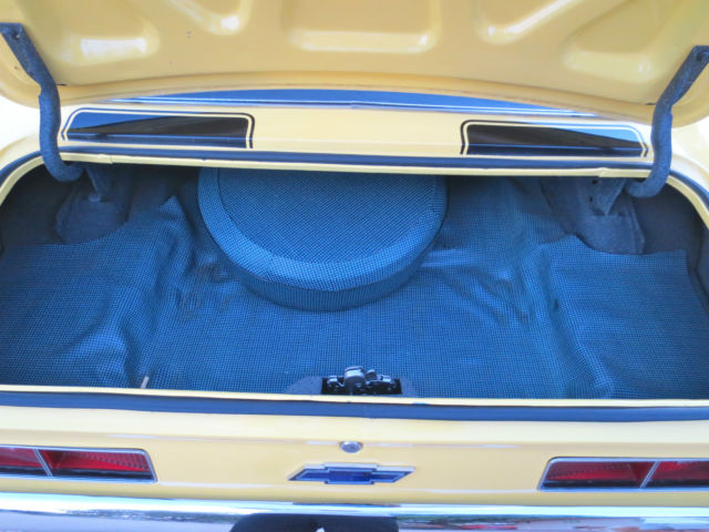 19690000 Yellow Chevrolet Camaro Coupe