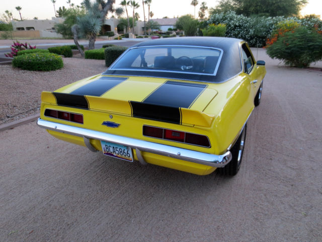 19690000 Yellow Chevrolet Camaro Coupe