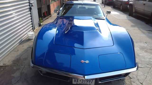 1969 Blue Chevrolet Corvette Coupe