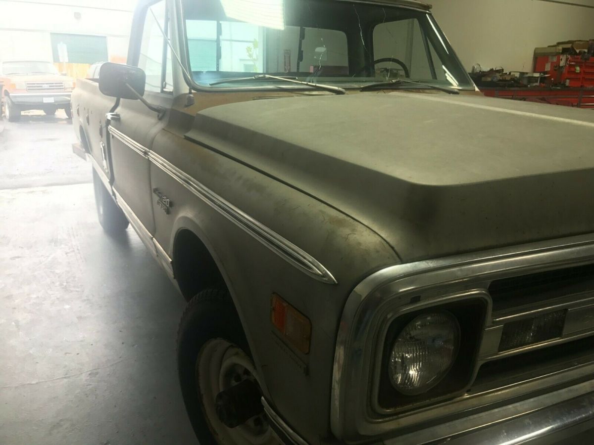 1969 Green Chevrolet C/K Pickup 2500 Standard Cab Pickup Long Bed