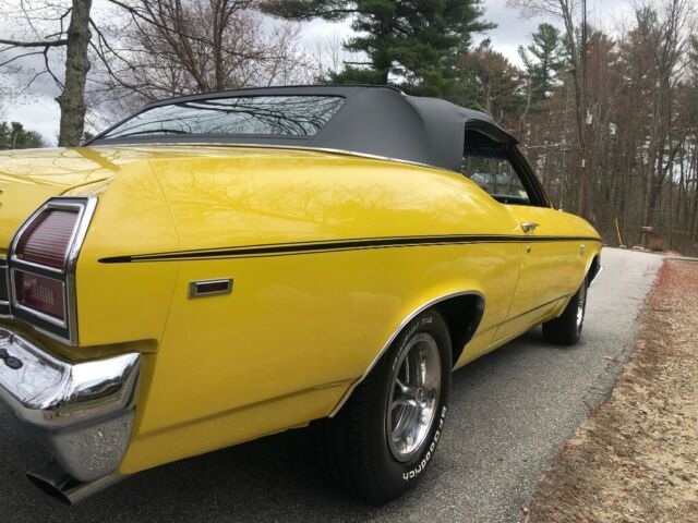 1969 Yellow Chevrolet Chevelle Convertible