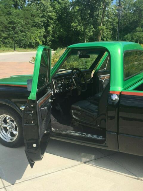 1969 Green Chevrolet C-10 Standard Cab Pickup