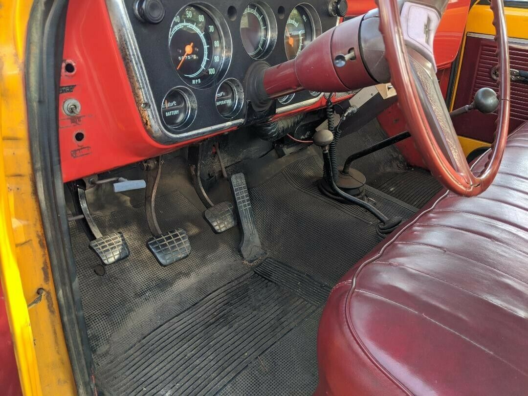 1969 Yellow Chevrolet C-10 Standard Cab Pickup