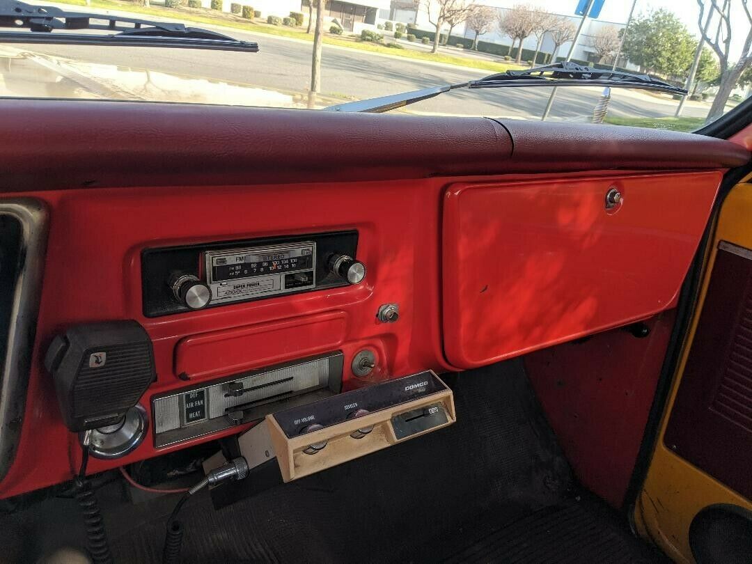 1969 Yellow Chevrolet C-10 Standard Cab Pickup