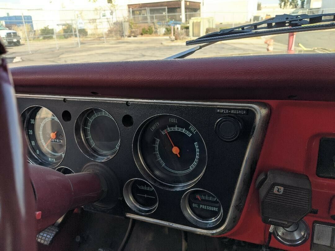 1969 Yellow Chevrolet C-10 Standard Cab Pickup