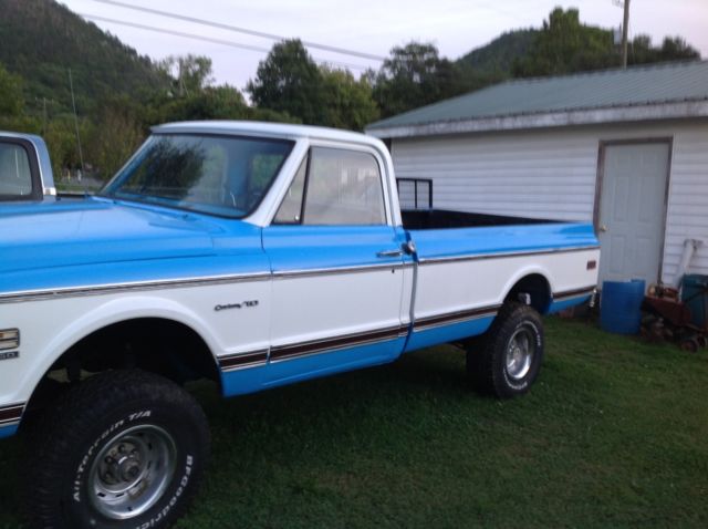 1969 Blue Chevrolet C-10 pickup