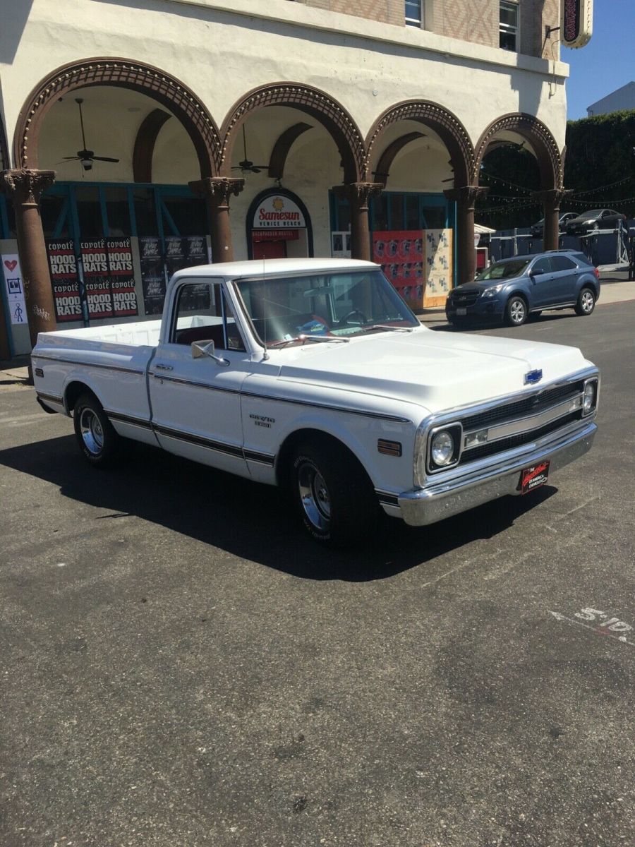1969 White Chevrolet C-10