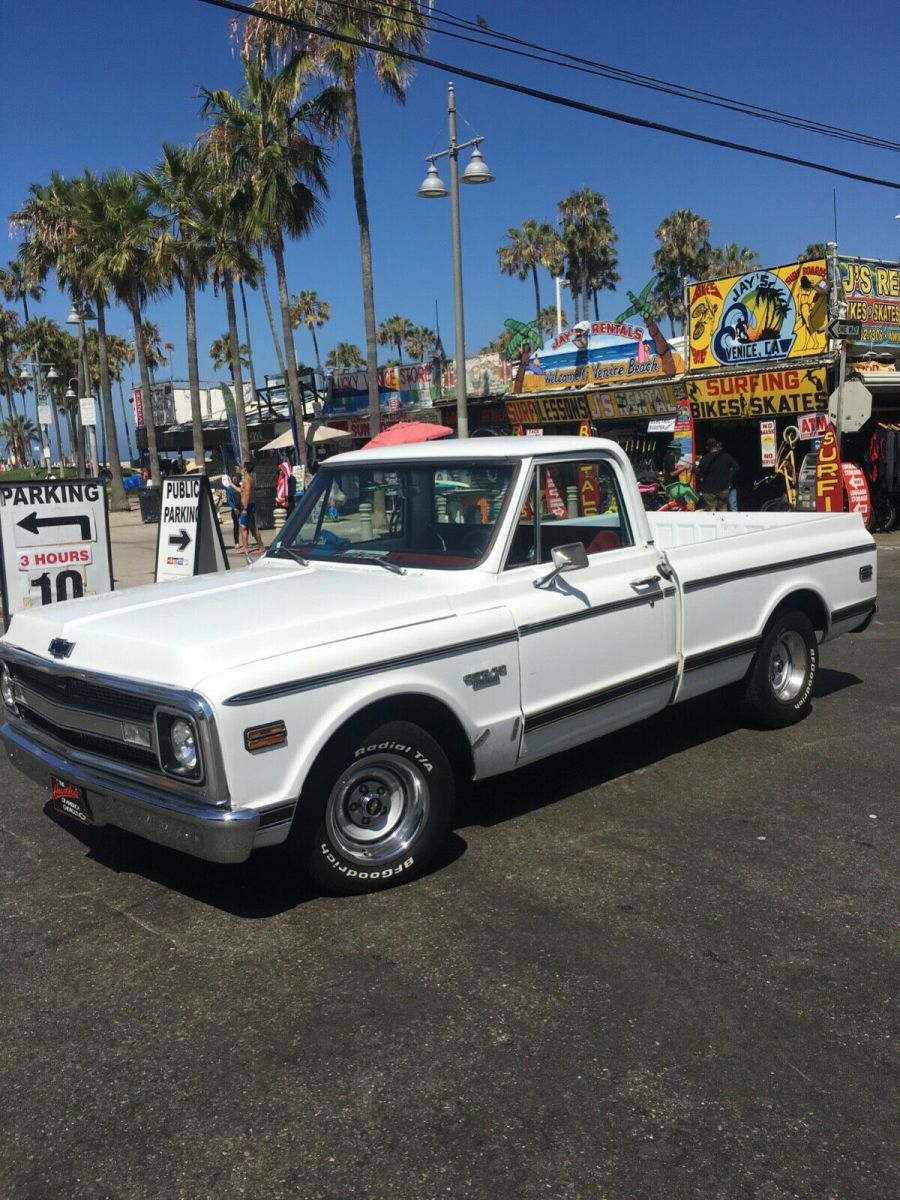 1969 White Chevrolet C-10