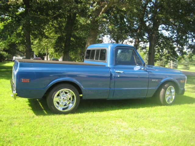 1969 Blue Chevrolet C-10 Standard Cab Pickup