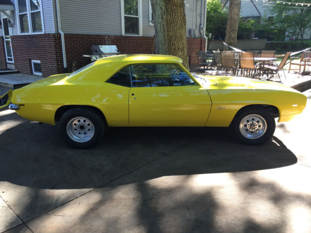 1969 76 Corvette Yellow Chevrolet Camaro Coupe