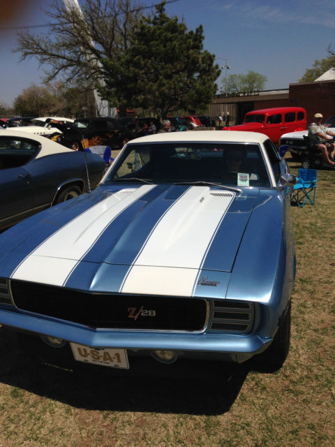 1969 Glacier Blue w/White Stripes & Vinyl Roof Chevrolet Camaro Coupe