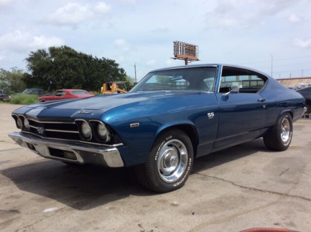 1969 Blue Chevrolet Chevelle Coupe