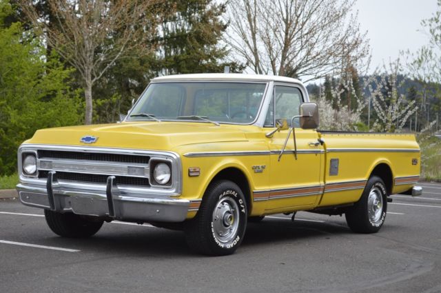 1969 Yellow Chevrolet C-10 Standard Cab Pickup