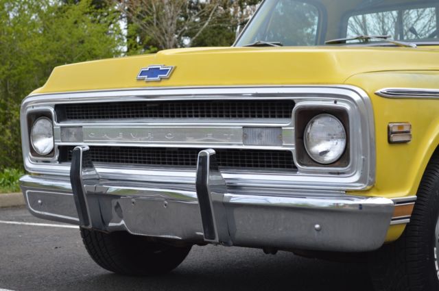1969 Yellow Chevrolet C-10 Standard Cab Pickup