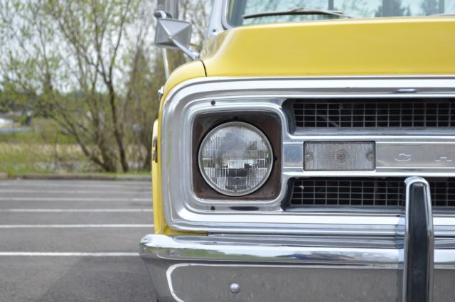 1969 Yellow Chevrolet C-10 Standard Cab Pickup