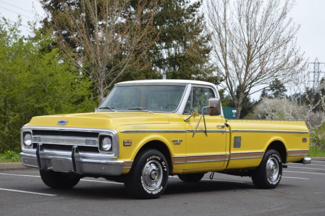 1969 Yellow Chevrolet C-10 Standard Cab Pickup