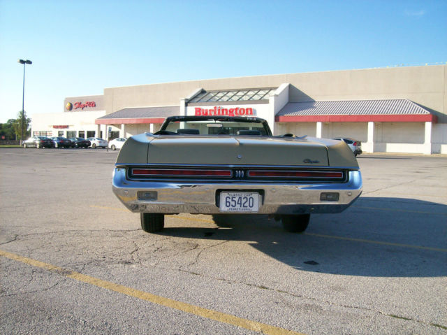 1969 Gold Chrysler 300 Series Convertible