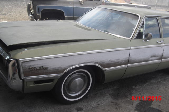 1969 green Chrysler Town & Country