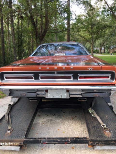 1969 Orange Dodge Coronet