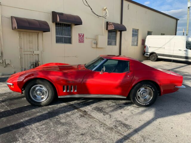 1969 red Chevrolet Corvette