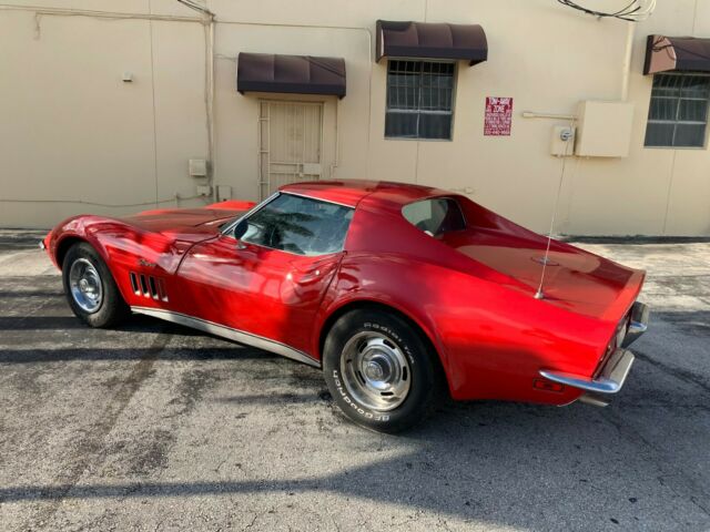 1969 red Chevrolet Corvette