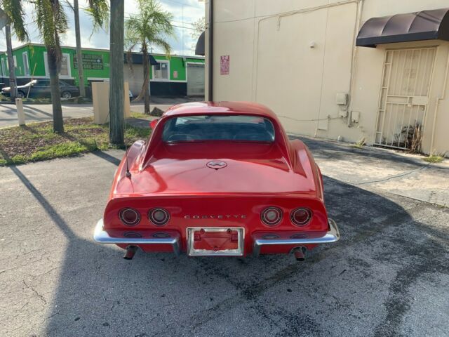 1969 red Chevrolet Corvette