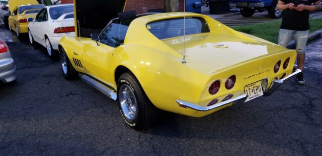 1969 Yellow Chevrolet Corvette Coupe