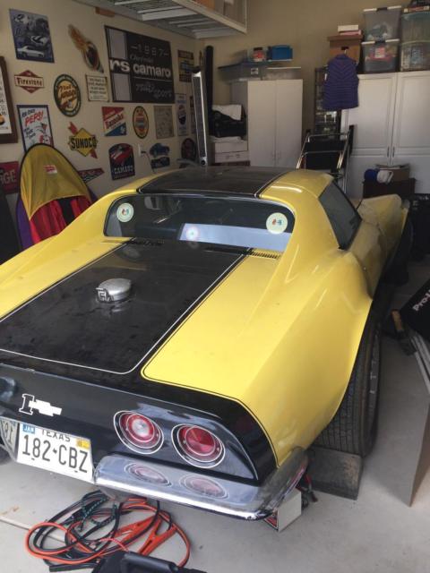 1969 Yellow Chevrolet Corvette Coupe