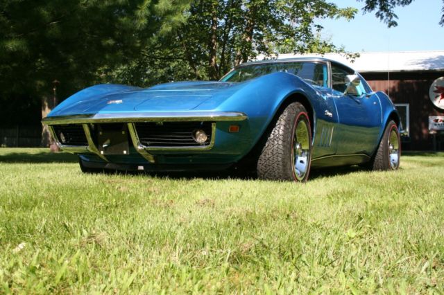 1969 Blue Chevrolet Corvette Coupe