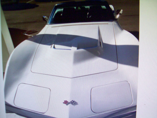 1969 White Chevrolet Corvette Convertible