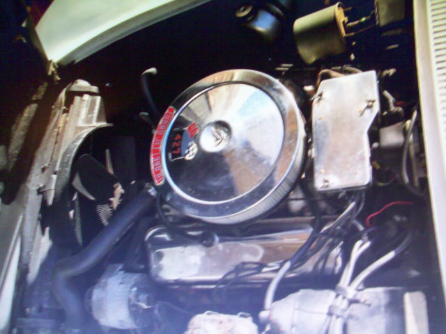 1969 White Chevrolet Corvette Convertible