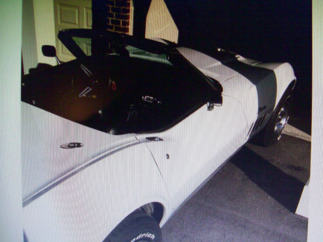1969 White Chevrolet Corvette Convertible