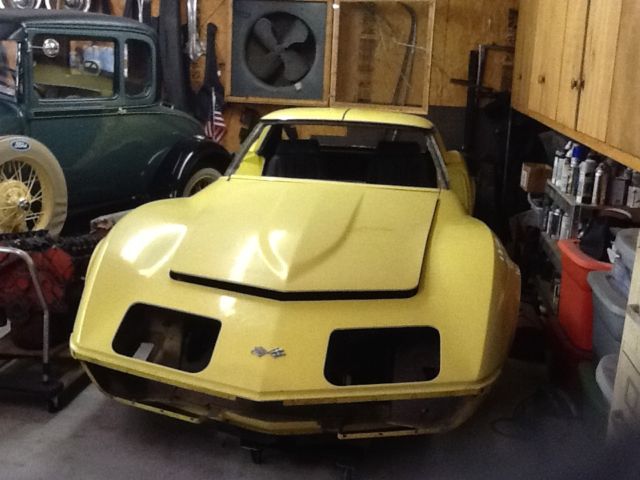 1969 Yellow Chevrolet Corvette Coupe