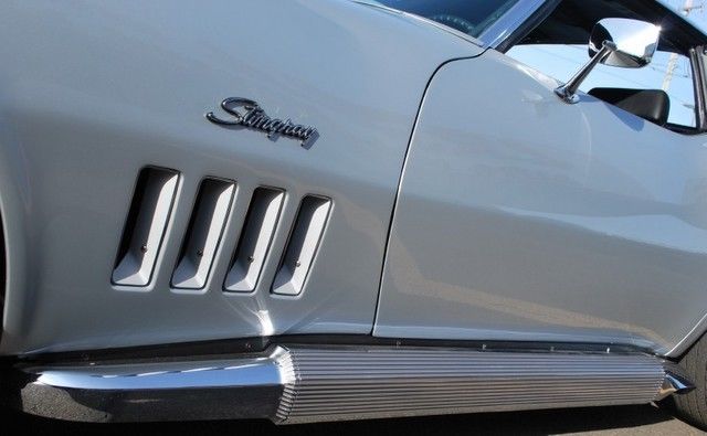 1969 Silver Chevrolet Corvette Coupe