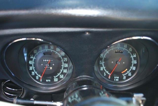 1969 Silver Chevrolet Corvette Coupe