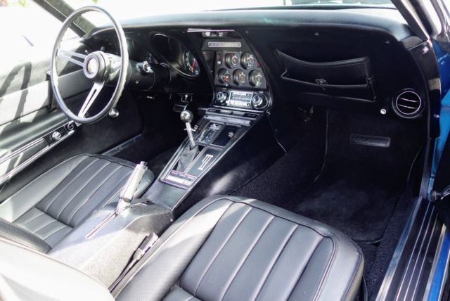 1969 Blue Chevrolet Corvette Coupe