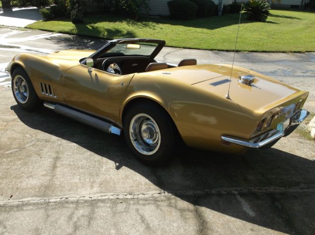1969 RIVERSIDE GOLD Chevrolet Corvette roadster