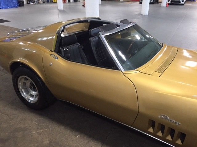 1969 Riverside Gold Chevrolet Corvette Coupe