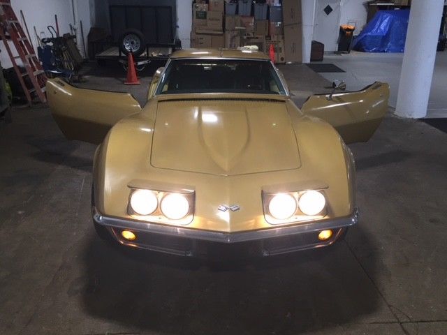 1969 Riverside Gold Chevrolet Corvette Coupe