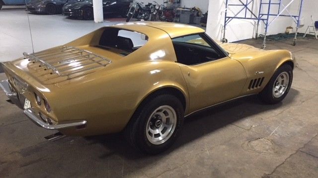 1969 Riverside Gold Chevrolet Corvette Coupe