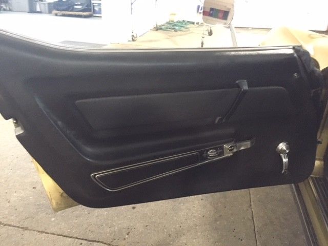 1969 Riverside Gold Chevrolet Corvette Coupe