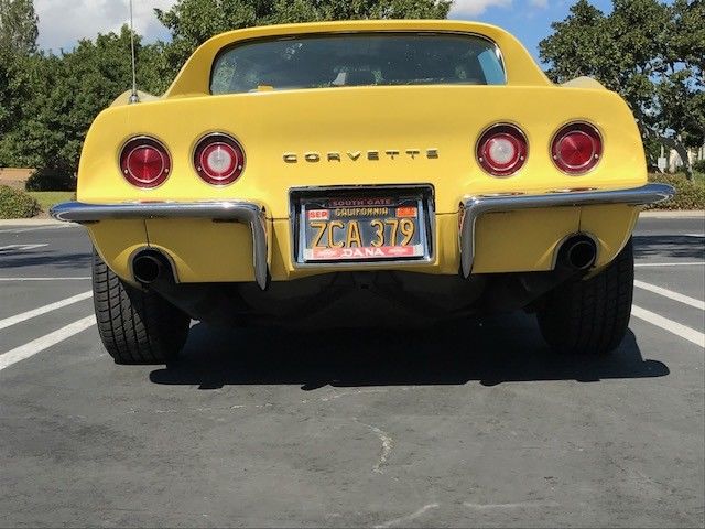 1969 Yellow Chevrolet Corvette Coupe