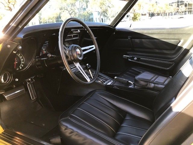 1969 Yellow Chevrolet Corvette Coupe
