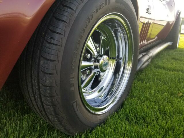 1969 Burgundy Chevrolet Corvette t-top